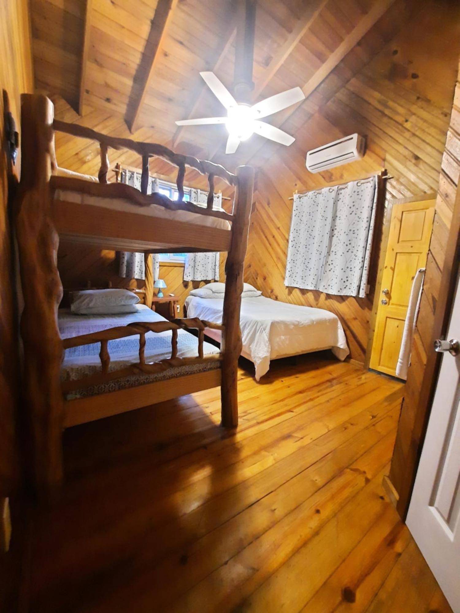 Guava Grove Resort & Villas Sandy Bay Dış mekan fotoğraf